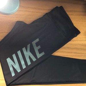 Black Nike lightweight leggings (XL)